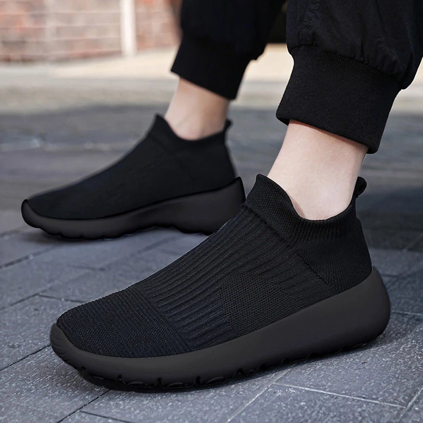 Men Knitting Sock Sneakers Summer Sports Shoes Mesh Breathable Comfortable Simple Solid Color Slip On Fashion Shoes Sapatos