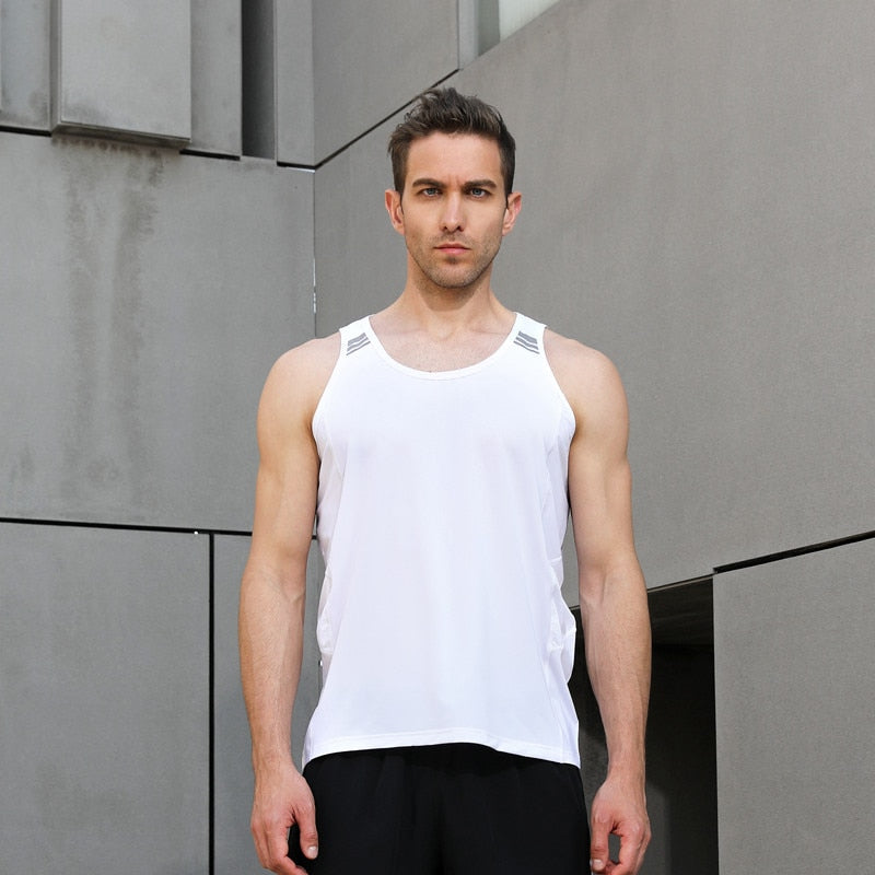 Men Running Vest Summer Mesh Tank Outdoor Gym Sleeveless XS-3XL 2021 Loose Sport Top Reflective New Workout Training Man Singlet