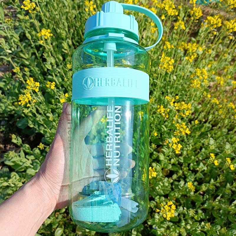 Herbalife Nutrition Bottle 2000ML Gradient Color Drinking Water Space Cup Milk Carton Sports Water Bottle