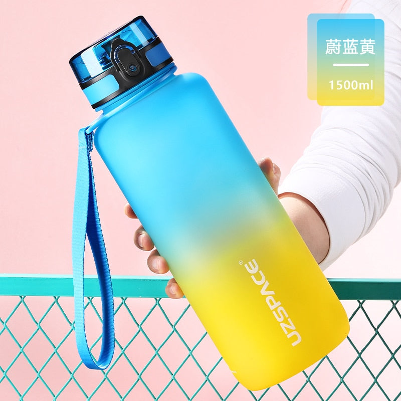 UZSPACE 1500ml Sports Water Bottle With Time Marker Large Capacity Portable Leak-Proof Outdoor Travel Drink Plastic Cup BPA Free