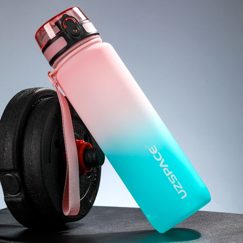 Hot Sale Sports Water Bottle 500/1000ML Protein Shaker Outdoor Travel Portable Leakproof Drinkware Plastic Drink Bottle BPA Free