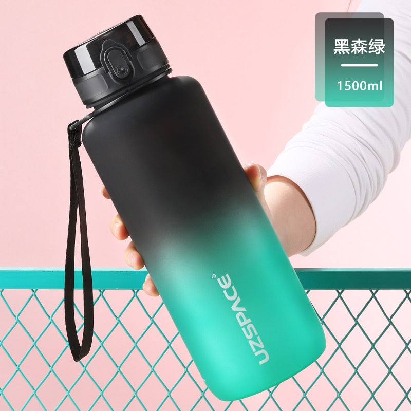 UZSPACE 1500ml Sports Water Bottle With Time Marker Large Capacity Portable Leak-Proof Outdoor Travel Drink Plastic Cup BPA Free