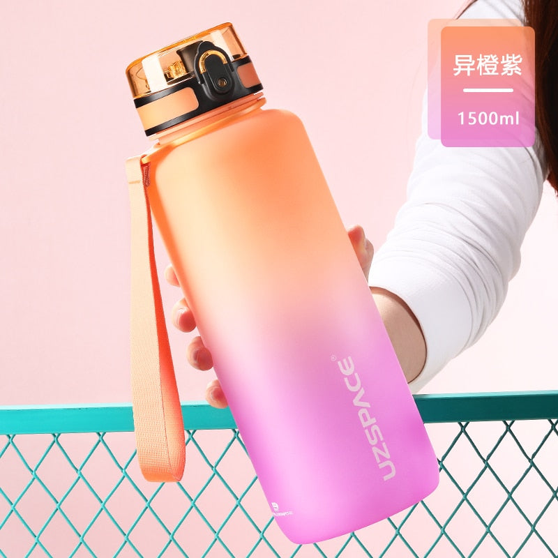 UZSPACE 1500ml Sports Water Bottle With Time Marker Large Capacity Portable Leak-Proof Outdoor Travel Drink Plastic Cup BPA Free